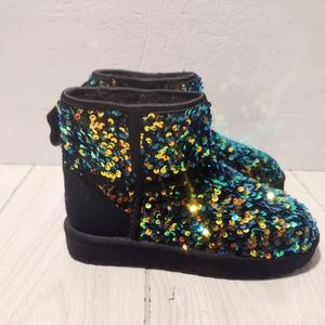 Ugg Australia Kids  Classic II Stellar Sequin Boots  Size 5